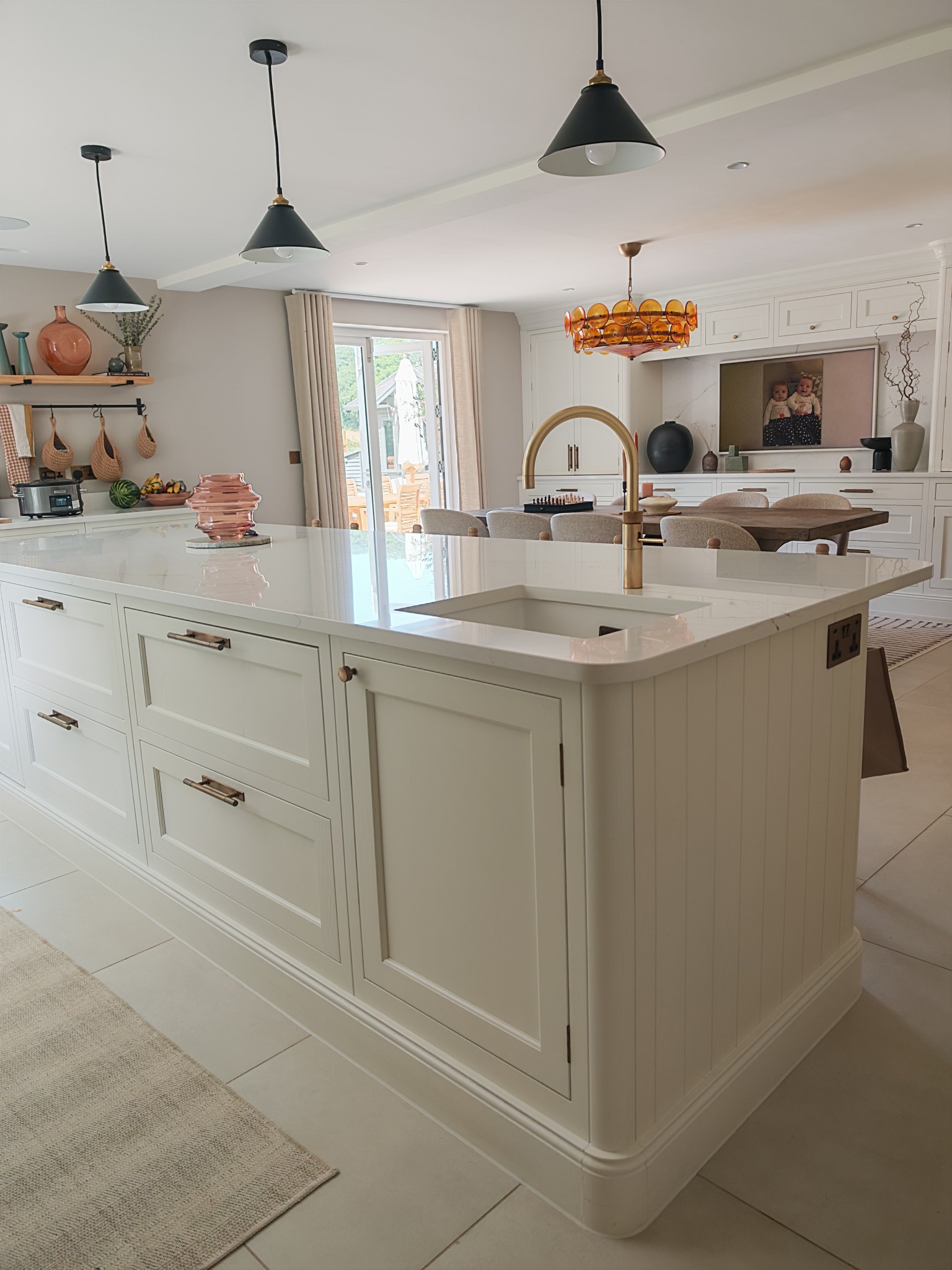 Large bright luxury kitchen professionally cleaned by TipTop